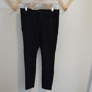 Women's Black Old Navy Pixie Built In Skinny Pants